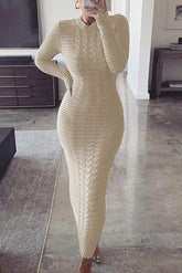 Schickes Langarm-Bodycon-Pulloverkleid in Champagner